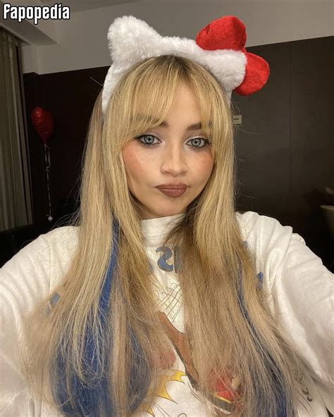 sabrina carpenter nudes|Sabrina Carpenter Nude Behind